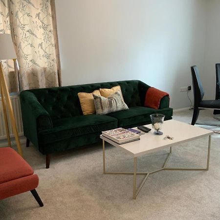 2 Bedroom Apartment Near Southfields London Exterior foto
