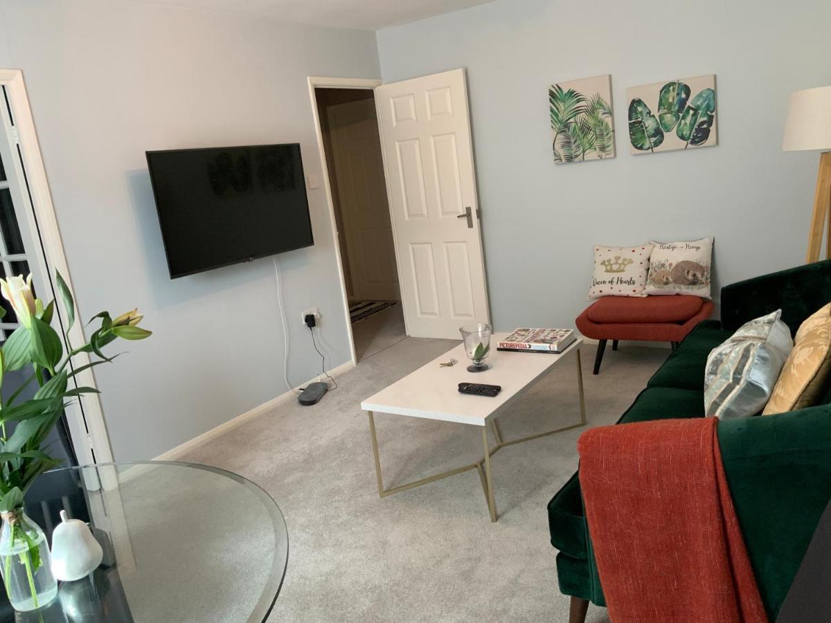 2 Bedroom Apartment Near Southfields London Exterior foto