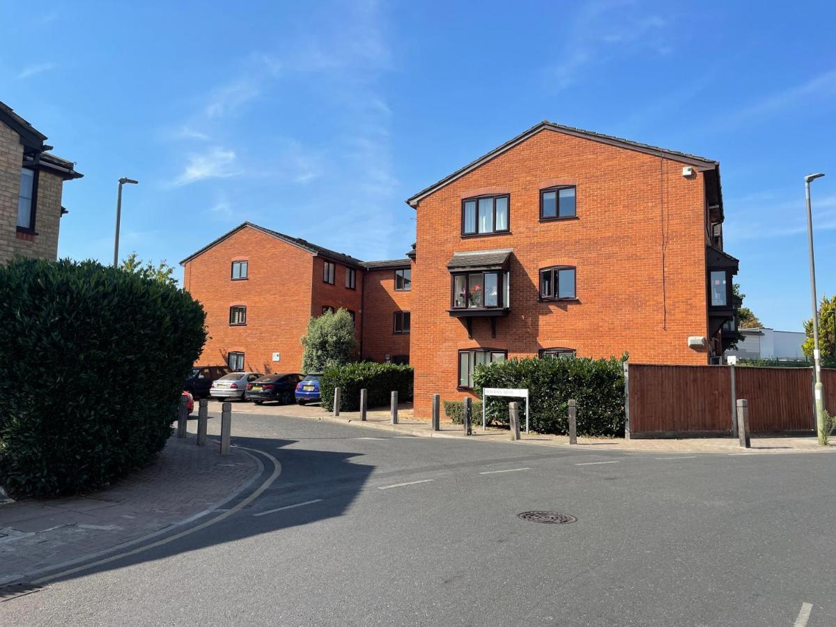 2 Bedroom Apartment Near Southfields London Exterior foto