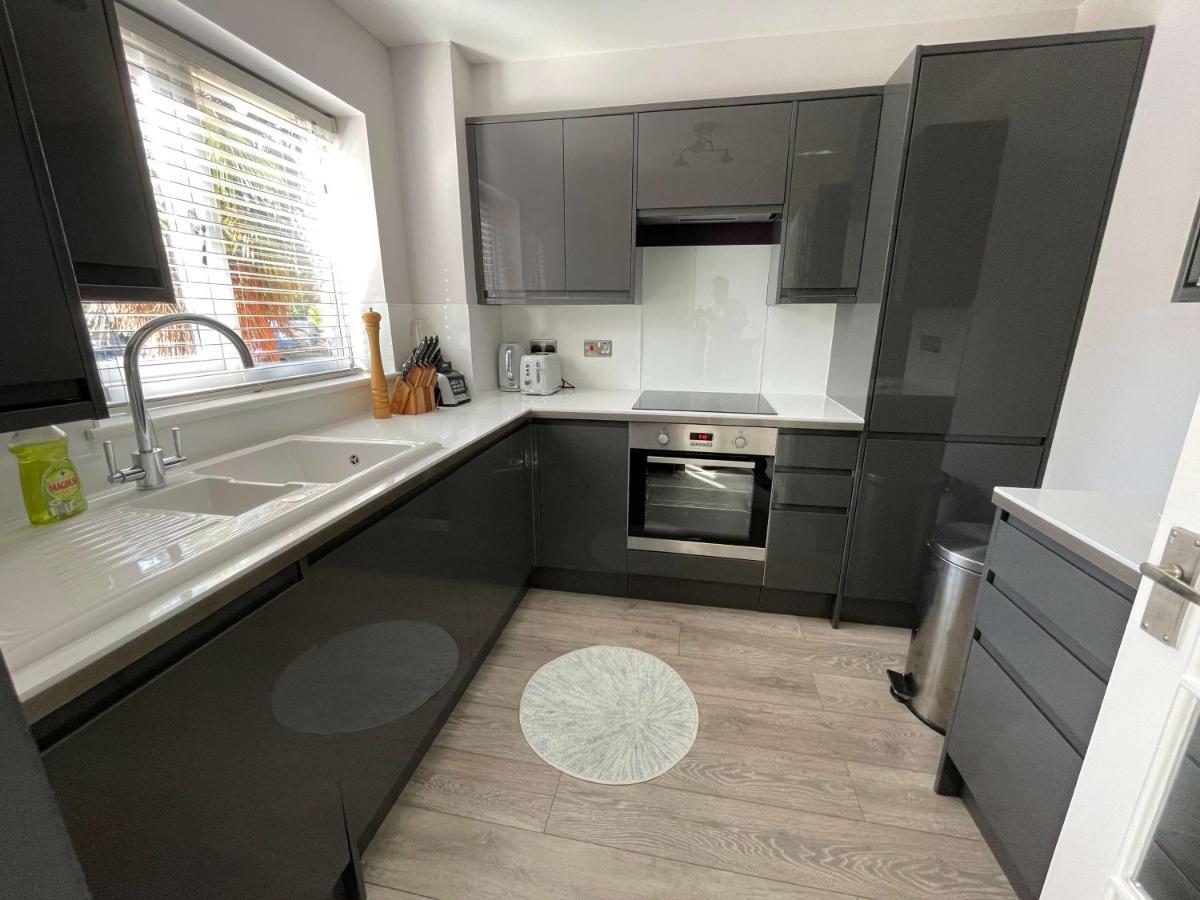 2 Bedroom Apartment Near Southfields London Exterior foto